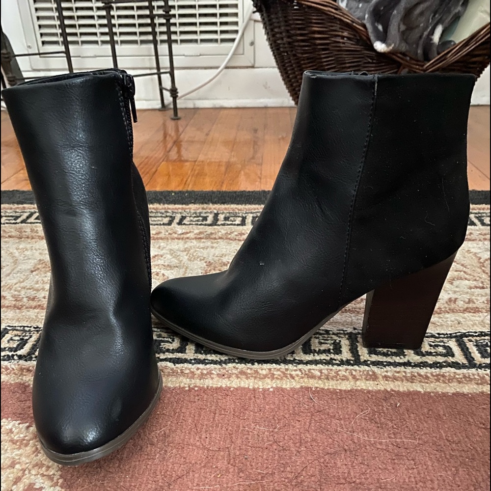 ✔️‼️SOLD✔️‼️Ankle boots